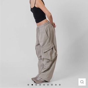 Wide Leg Cargo Sweatpants - Taupe